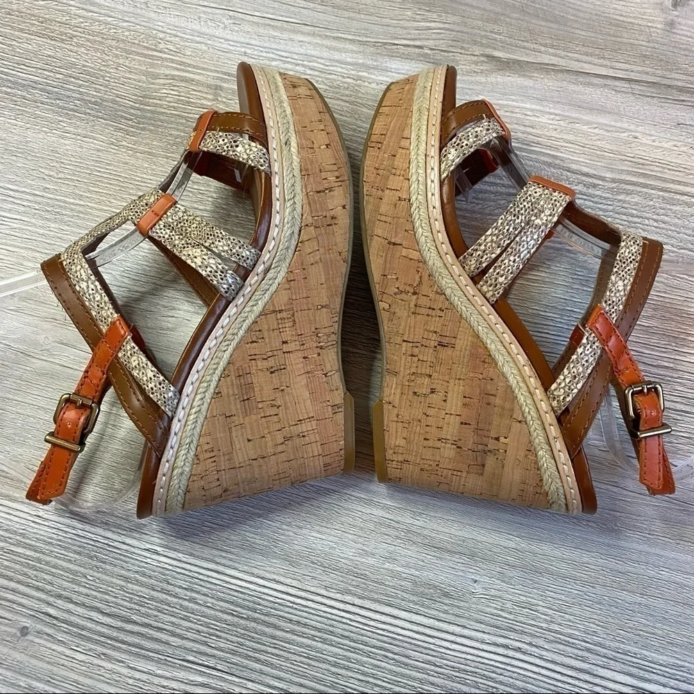 Strappy leather wedge cork sandals Lucky brand Keena with adjustable buckle EUC